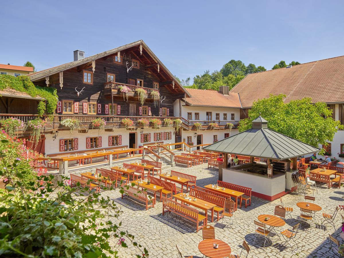 Gutshof Uttlau Hotel Haarbach ภายนอก รูปภาพ
